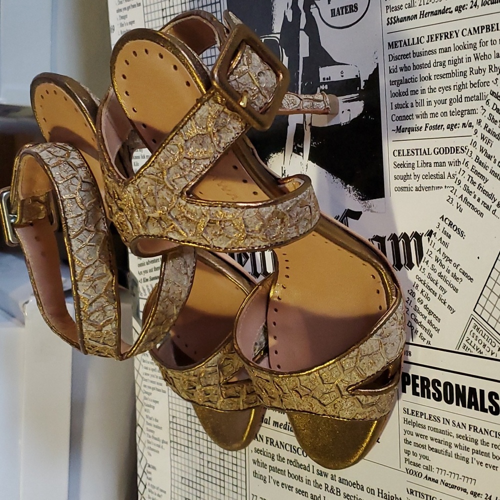 Sz 36 NIB $875 Alexa Wagner heels